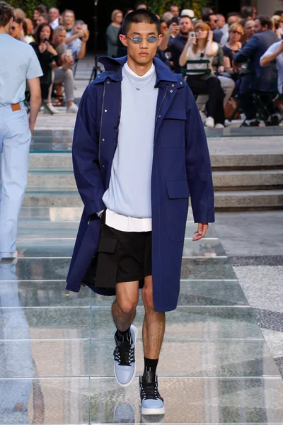 Look 20